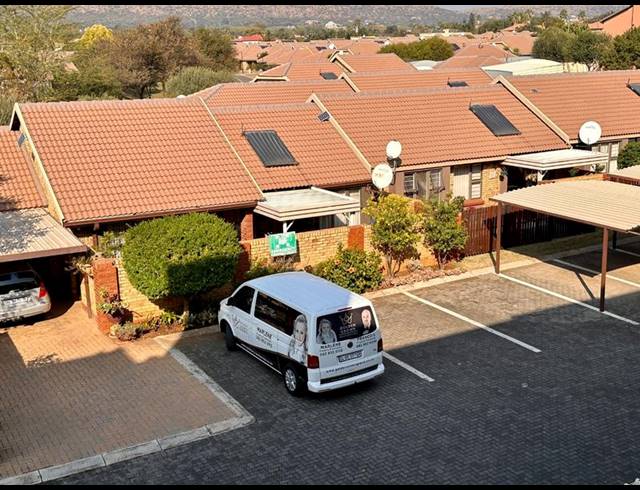 2 BEDROOM TOWNHOUSE FOR SALE IN MONTANA